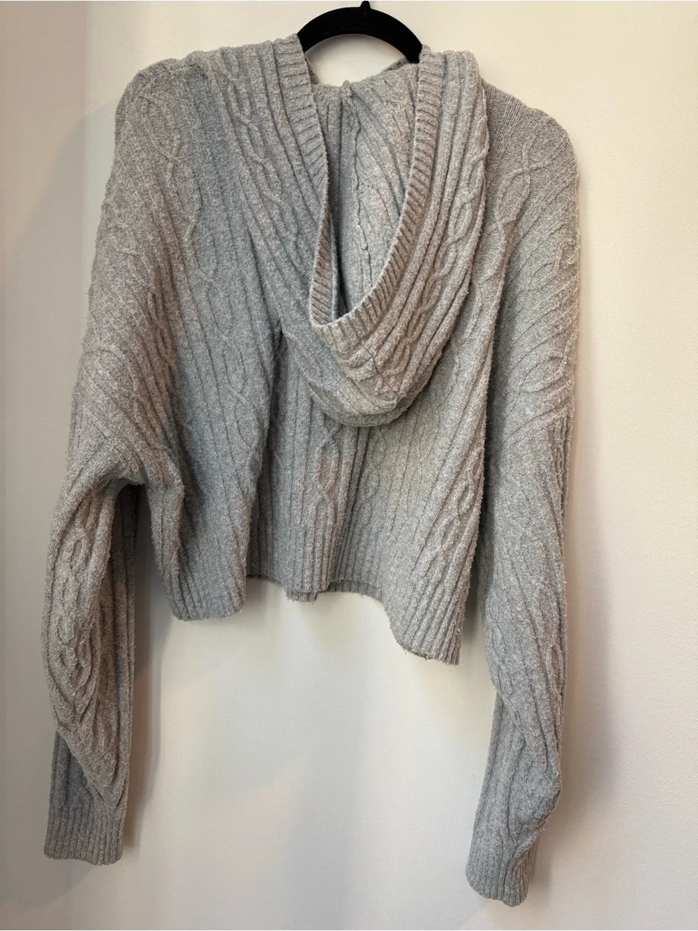 ALO Yoga Cropped Cable Knit Hoodie - Gray